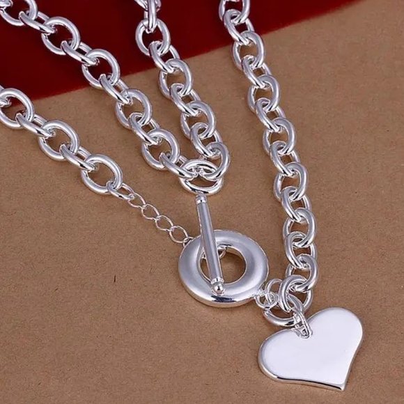 Toggle O-Chain w/ Heart Pendant 18 Inch Long Chain - Picture 1 of 3